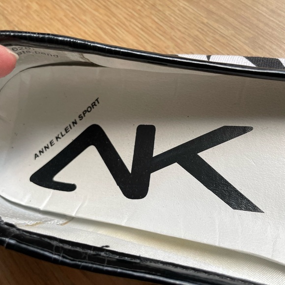 Anne Klein Sport zebra print flats - Picture 4 of 5